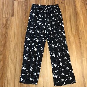 Black, white and grey women’s loose pants